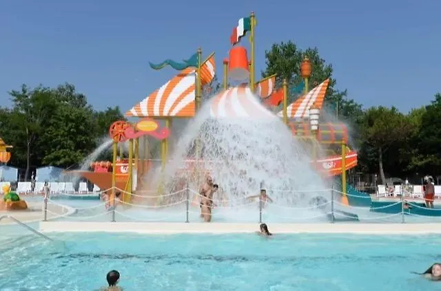 Tent Spiaggia E Mare Holiday Park منتزه العطل بورتو غاريبالدي